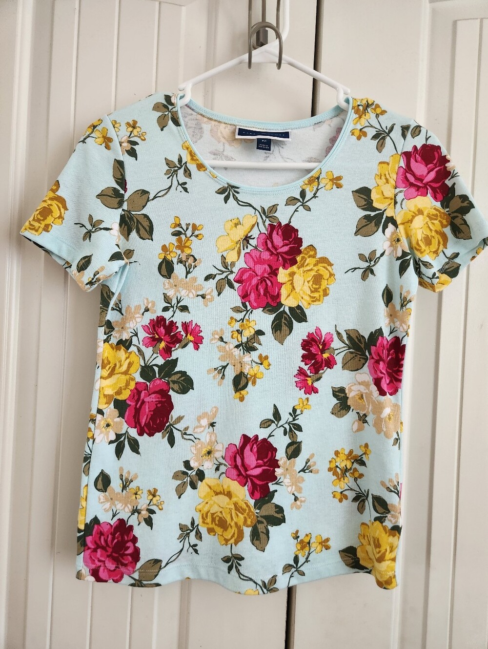 Karen Scott Light Blue Short-Sleeve Tee w/ Pink & Yellow Floral Pattern Size: PP